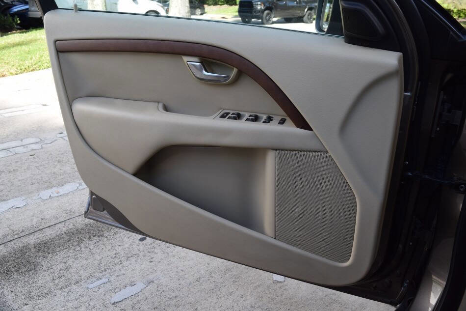 Used 2011 Volvo XC70 3.2 w/ Premium Pkg image 68