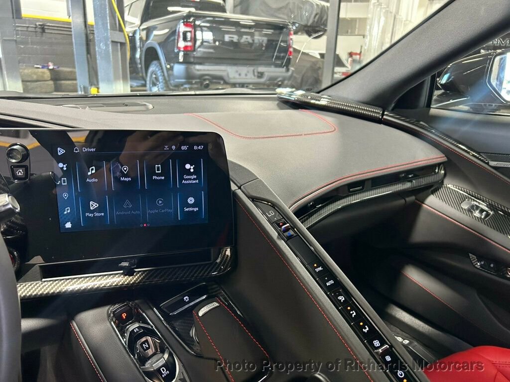 Used 2024 Chevrolet Corvette Stingray Coupe w/ Z51 Performance Package image 21