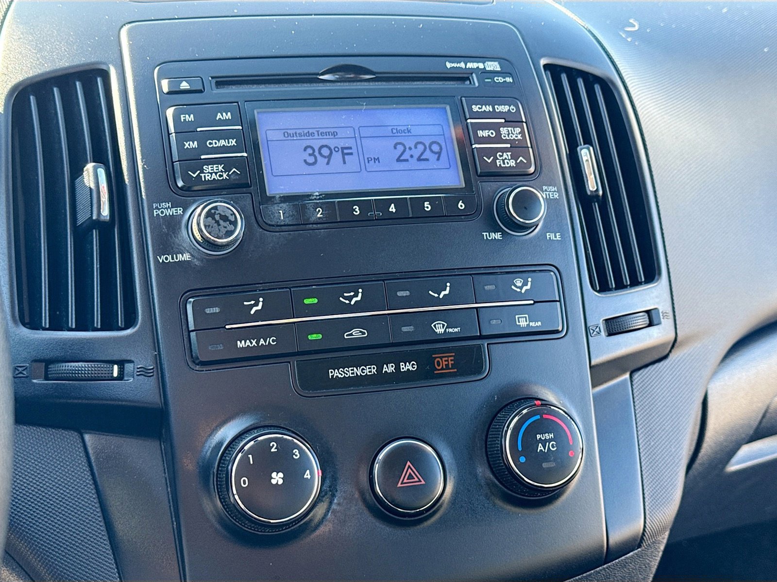 Used 2012 Hyundai Elantra GLS image 10