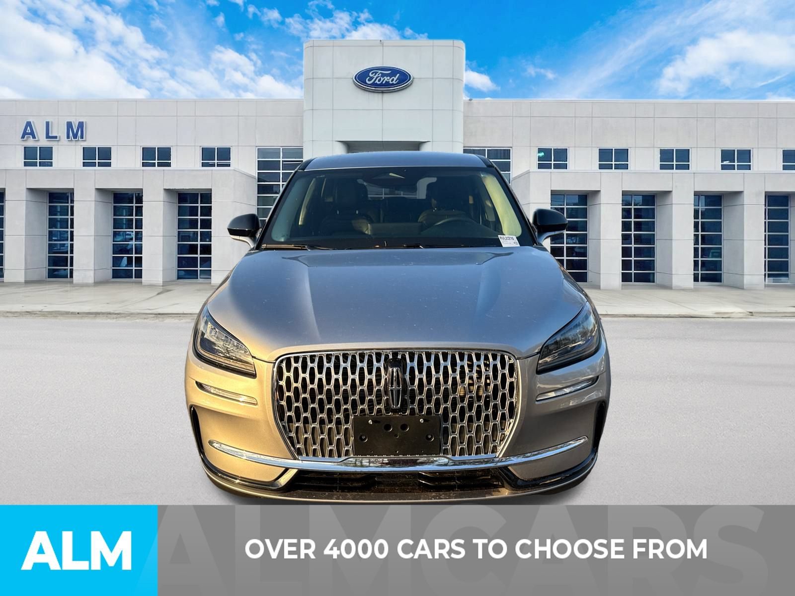 Used 2024 Lincoln Corsair AWD image 2