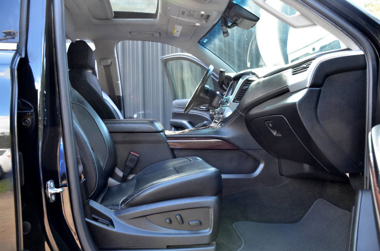 Used 2017 GMC Yukon XL SLT w/ Open Road Package image 17