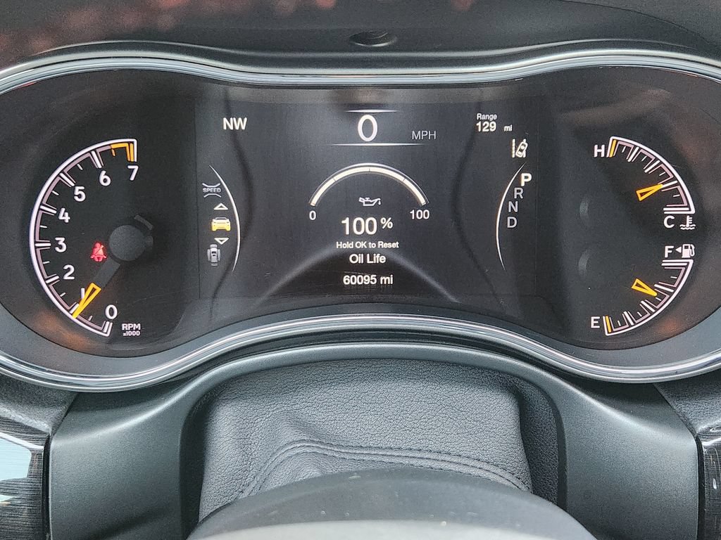 Used 2021 Jeep Grand Cherokee Trailhawk w/ Trailhawk Luxury Group AWD/4WD image 7
