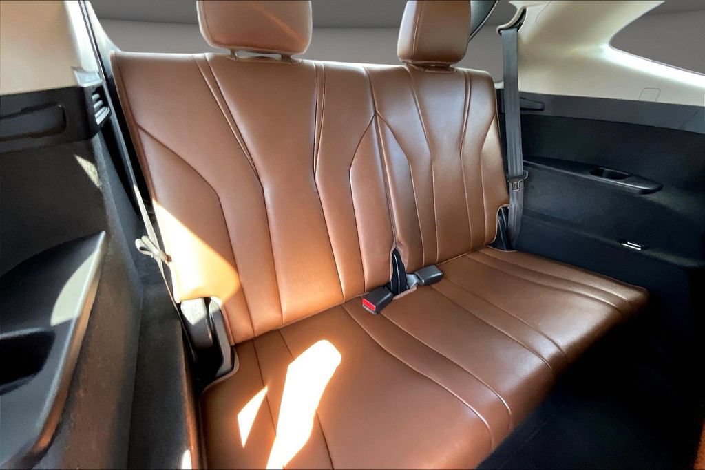 Used 2023 Acura MDX w/ Technology Package FWD image 28