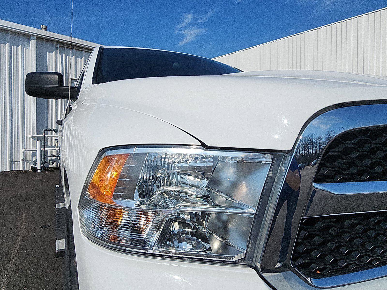 Used 2022 RAM 1500 Classic SLT image 12