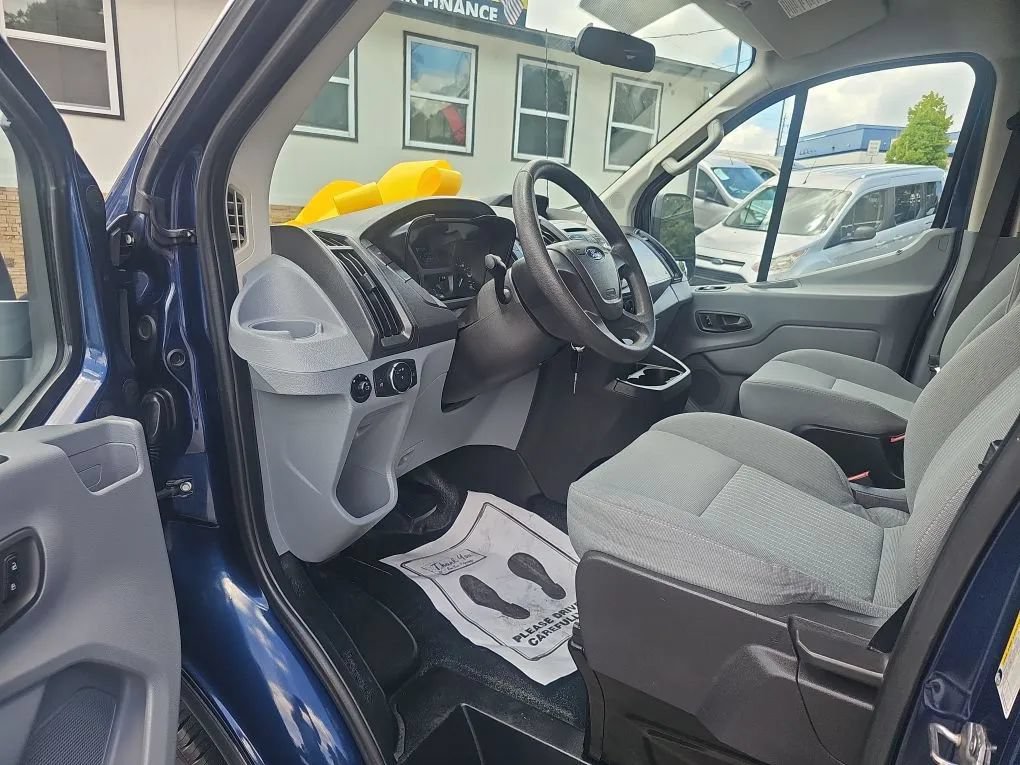 Used 2015 Ford Transit 150 130 Low Roof RWD image 14