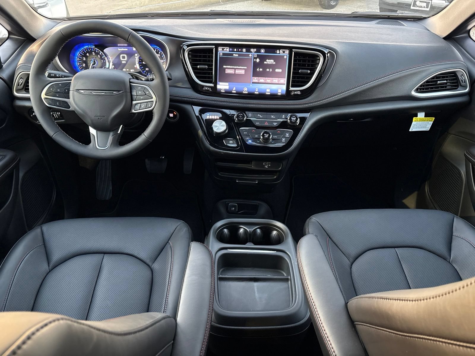 New 2027 Chrysler Pacifica Select FWD image 23