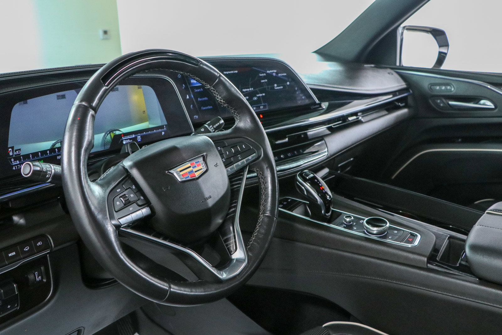 Used 2023 Cadillac Escalade Sport w/ Touring Package AWD/4WD image 28