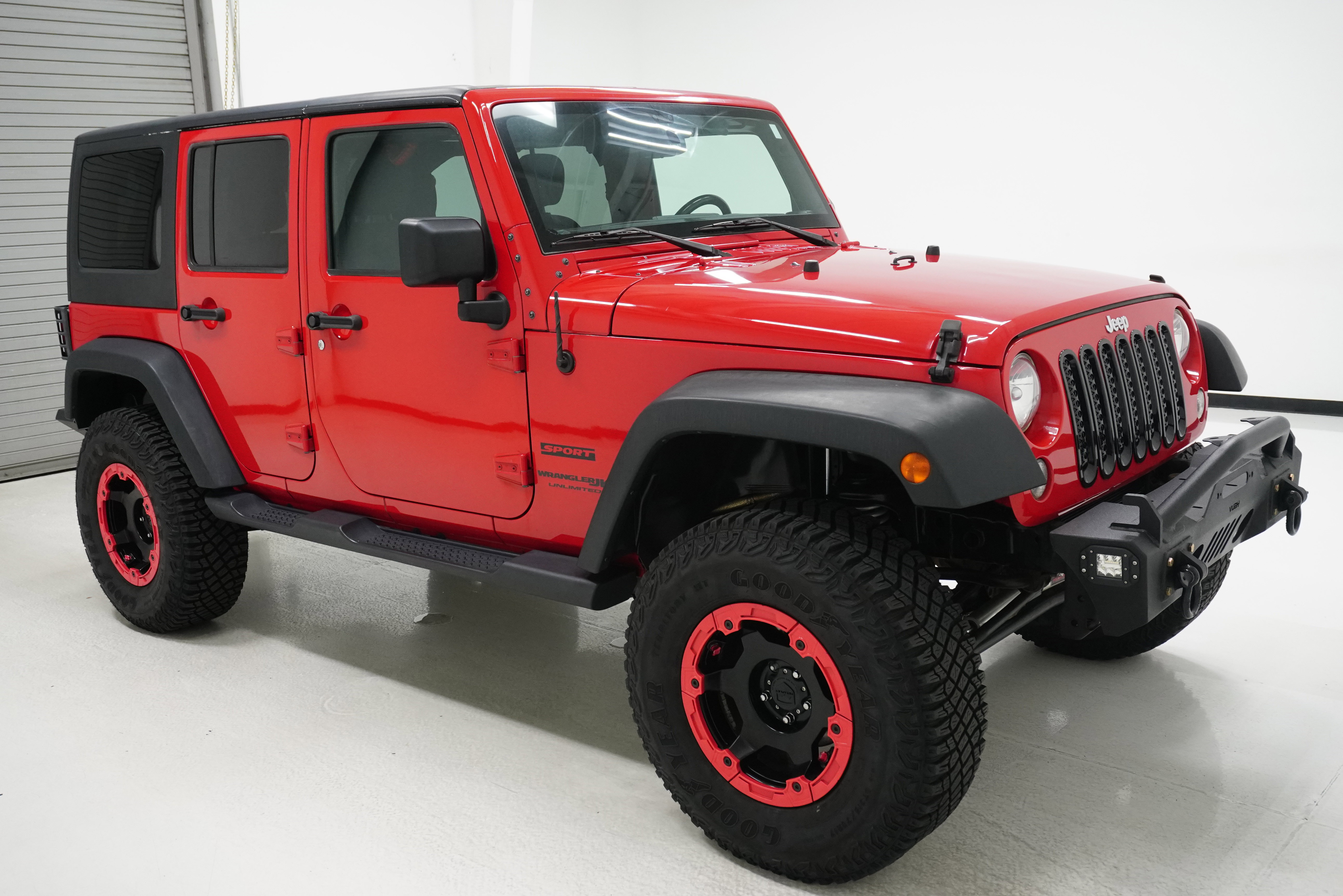 Used 2018 Jeep Wrangler Unlimited Sport S image 3