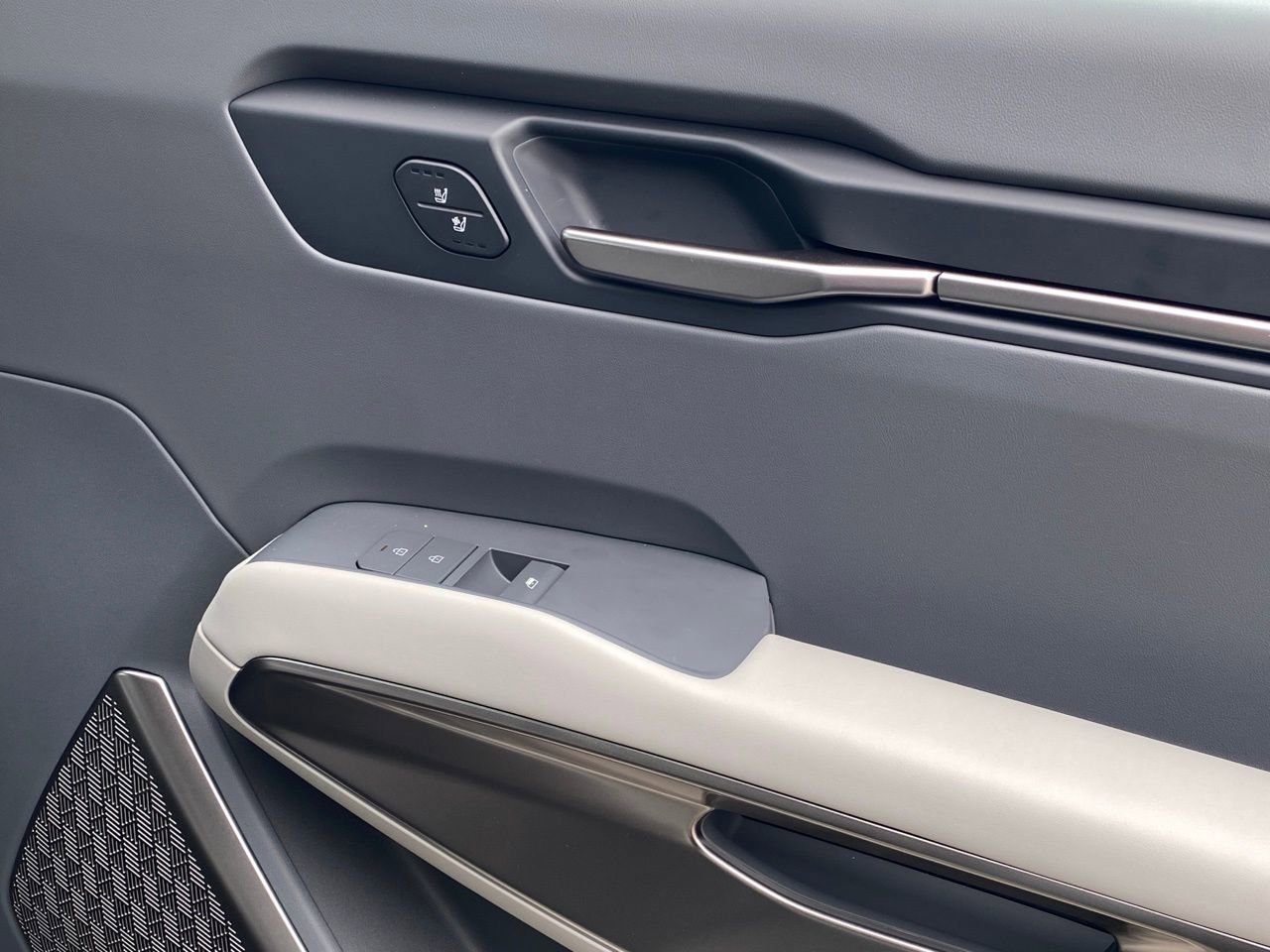 New 2026 Kia EV9 Wind image 25