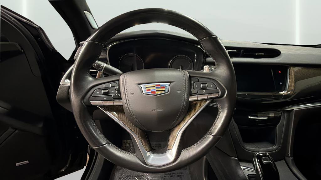 Used 2022 Cadillac XT6 Sport w/ Platinum Package image 15