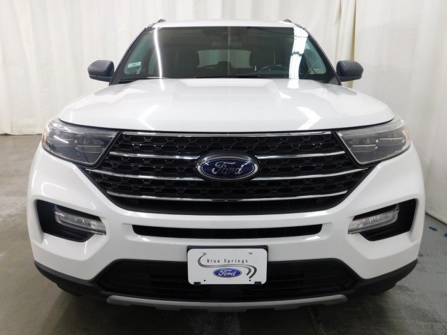 Used 2022 Ford Explorer XLT w/ Equipment Group 202A image 9