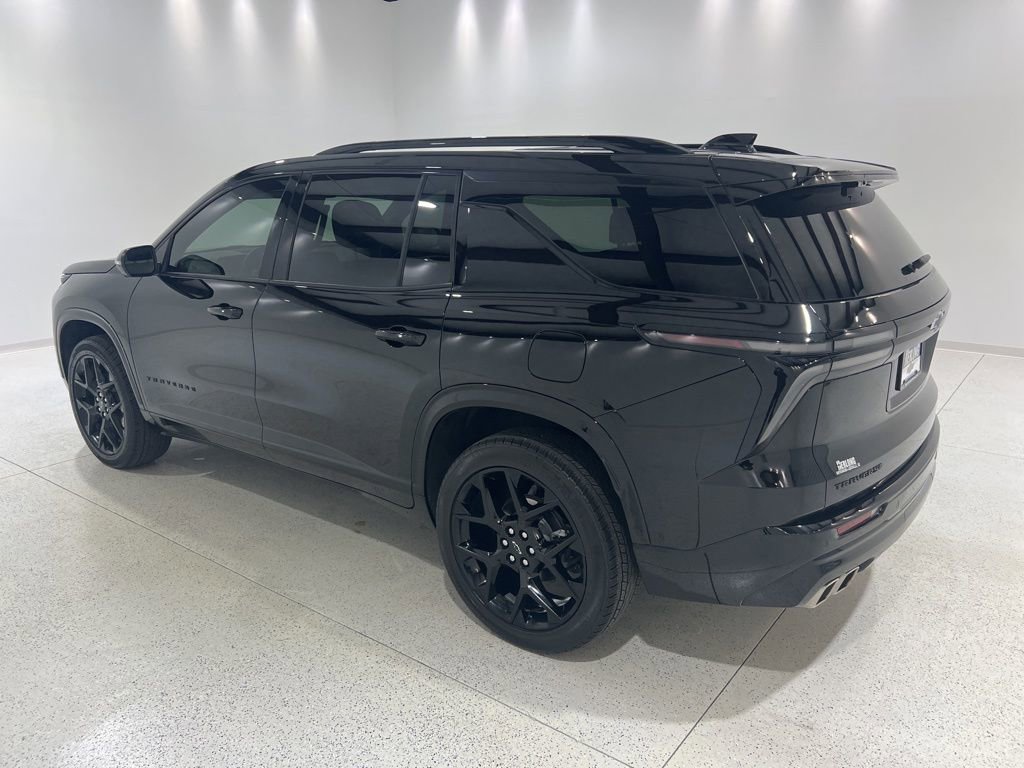Used 2024 Chevrolet Traverse RS image 3
