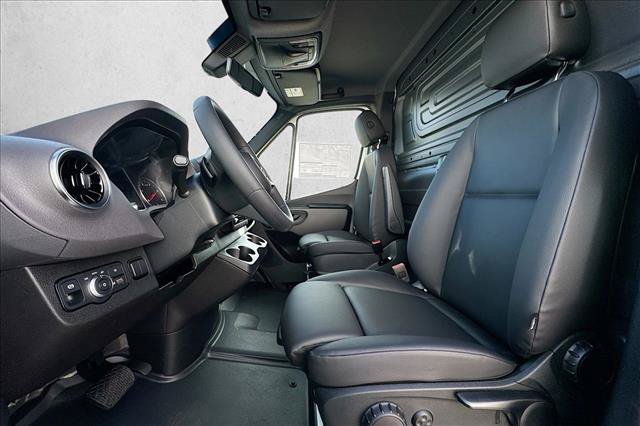 New 2026 Mercedes-Benz Sprinter 2500 image 18