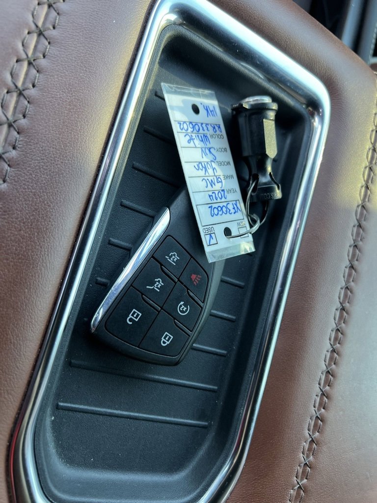 Used 2024 GMC Yukon XL Denali Ultimate image 38