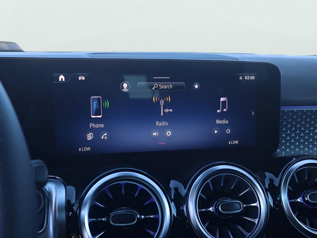 New 2026 Mercedes-Benz GLB 250 4MATIC image 47