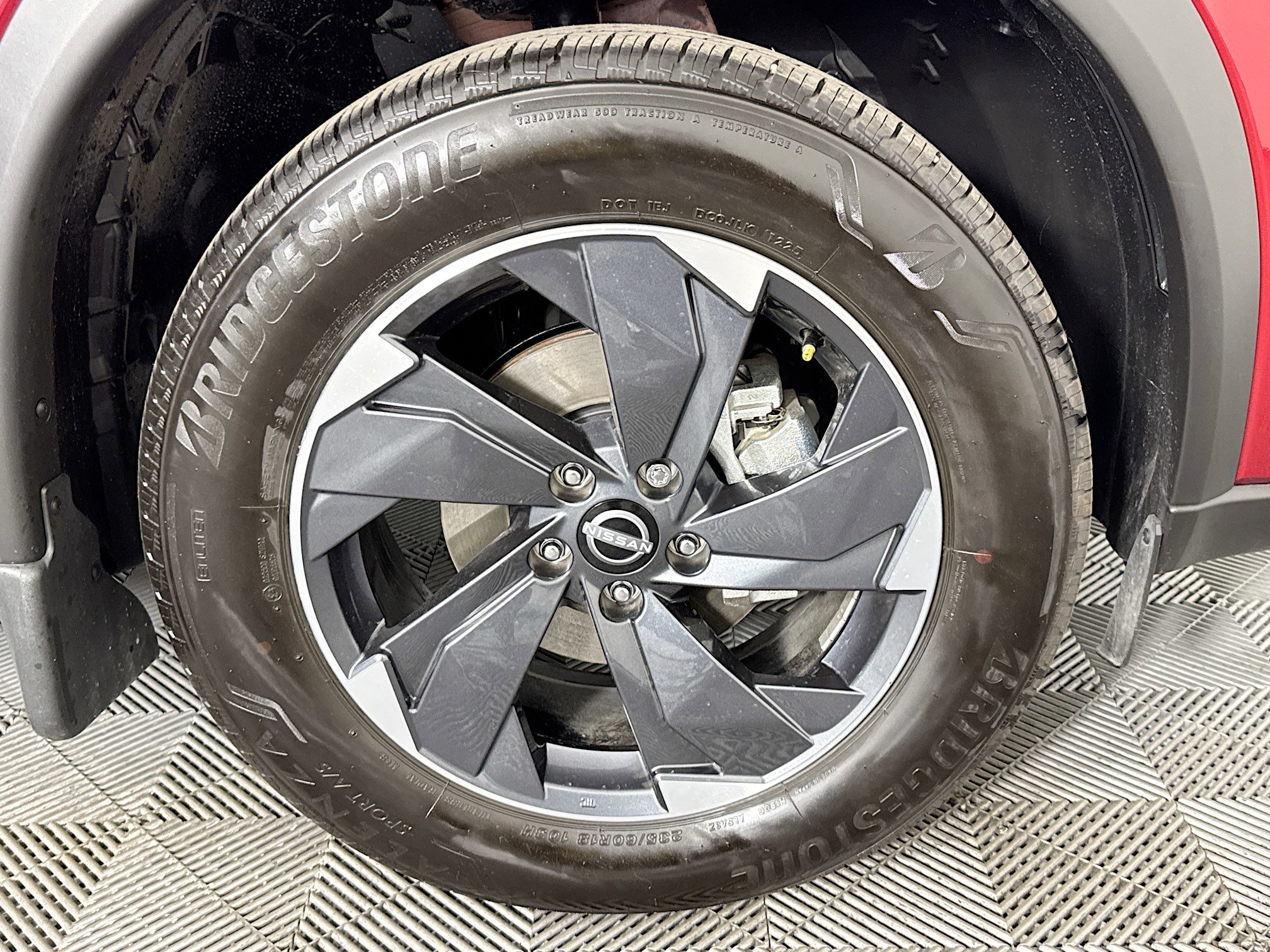 Used 2025 Nissan Rogue SV w/ SV Premium Package FWD image 56