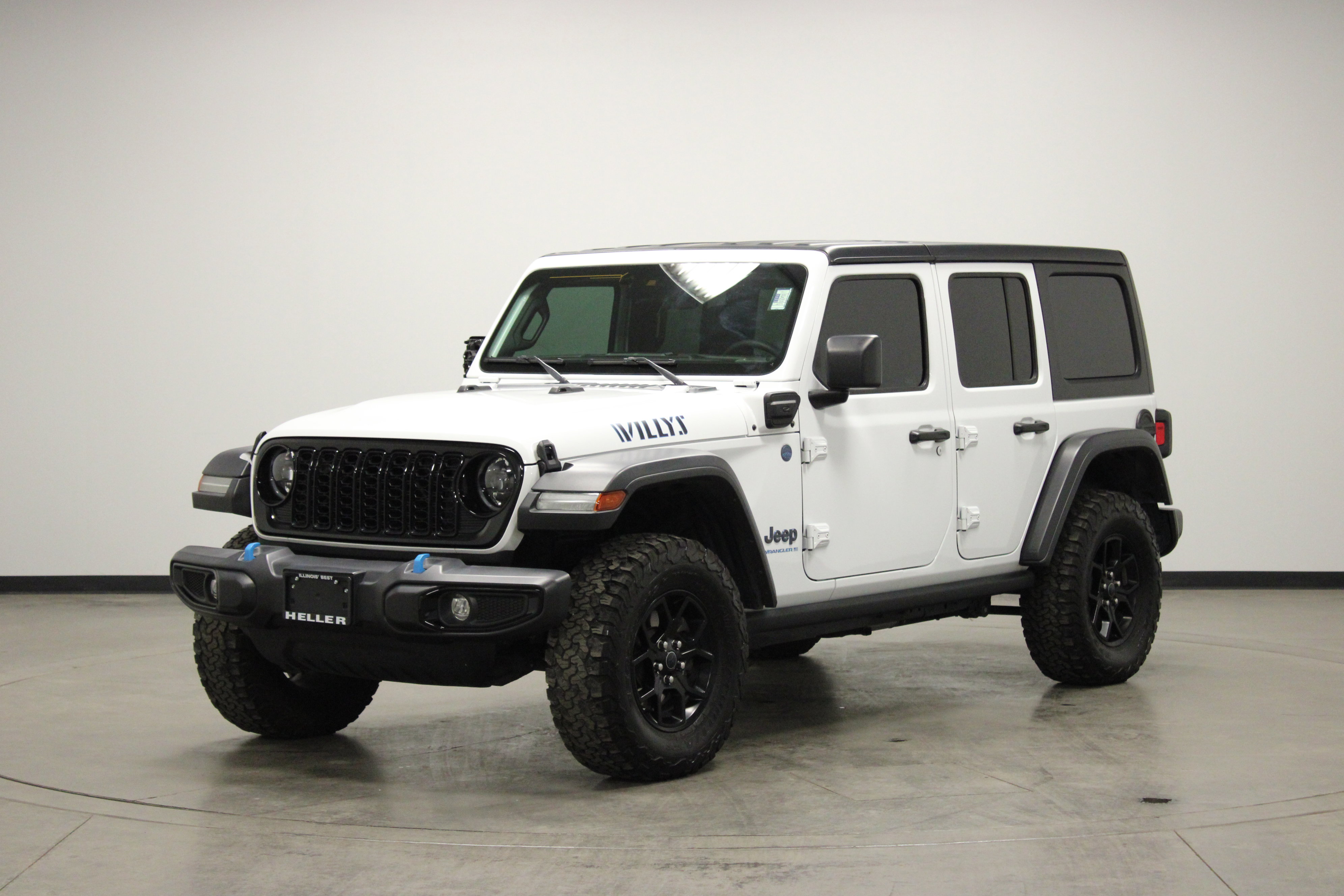 Used 2024 Jeep Wrangler Willys image 4