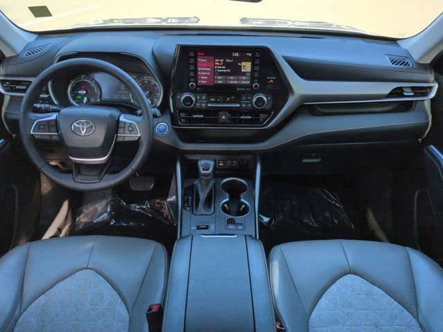 Used 2022 Toyota Highlander Bronze Edition image 15