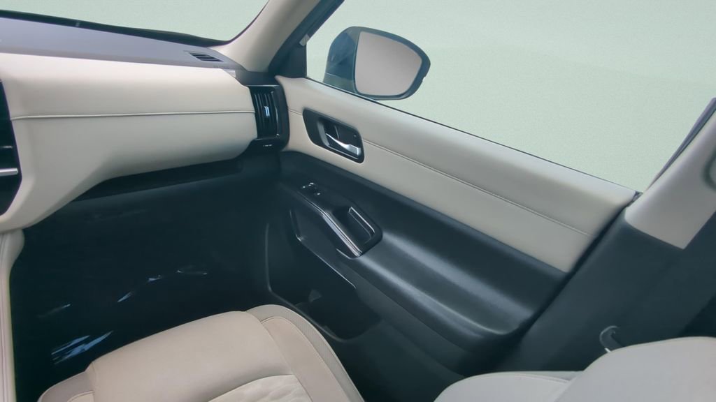 Certified 2022 Nissan Pathfinder SV FWD image 19