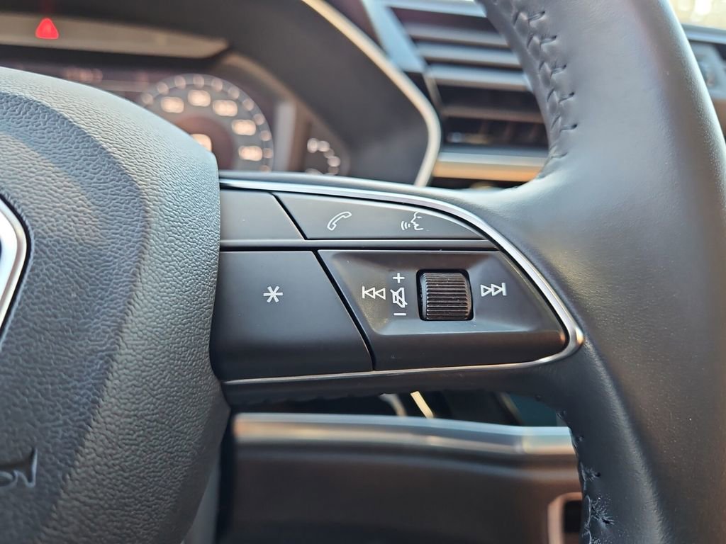 Used 2020 Audi Q3 2.0T Premium image 26