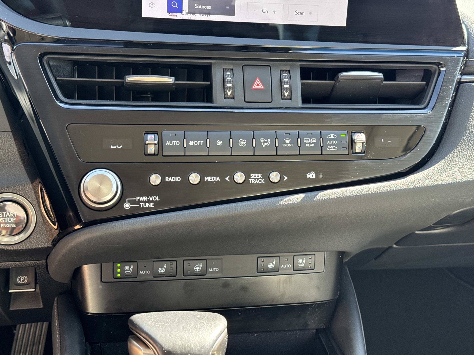 Certified 2025 Lexus ES 350 w/ Premium Package FWD image 25