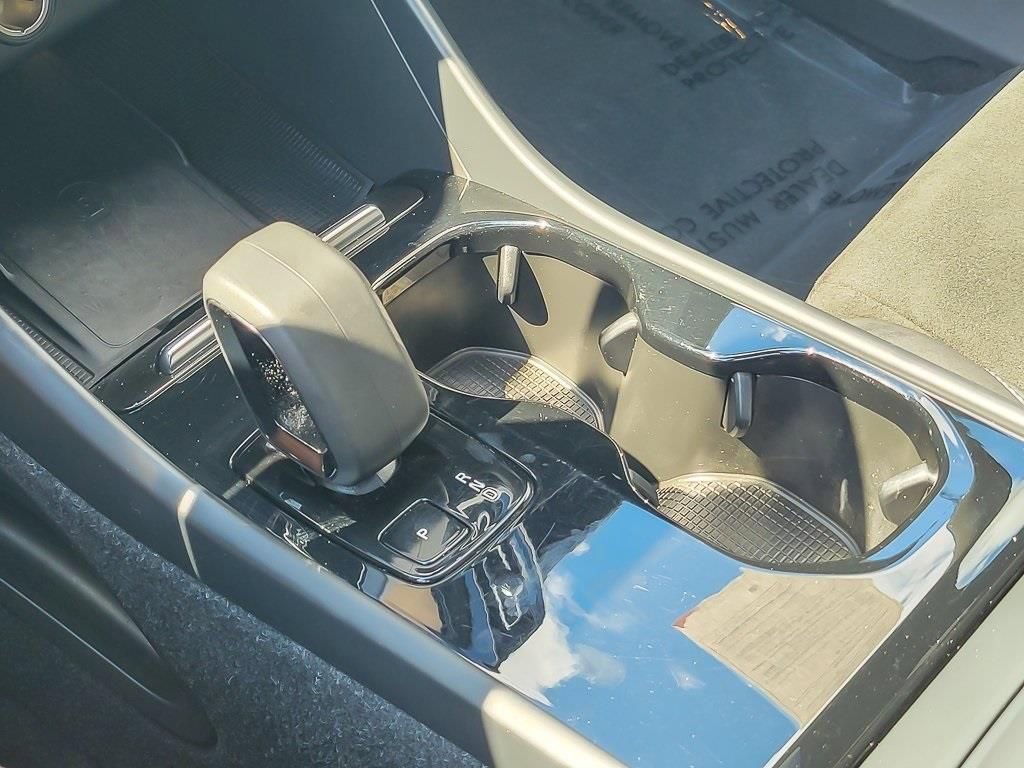 Used 2023 Volvo XC40 Recharge Ultimate w/ Protection Package Premier image 16