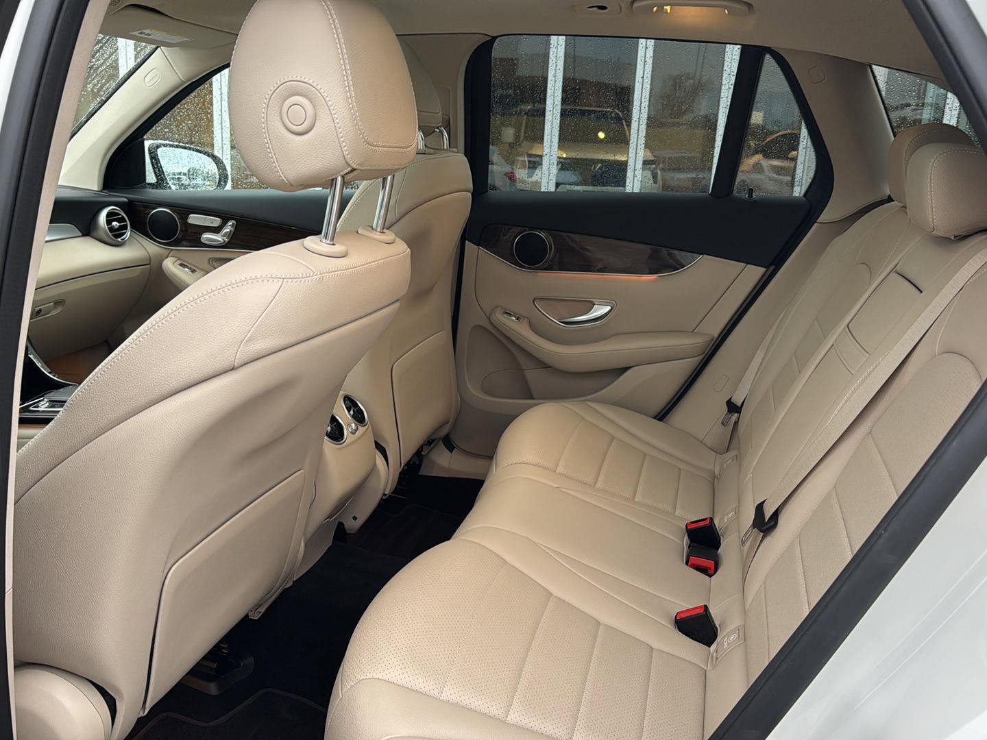 Used 2021 Mercedes-Benz GLC 300 image 9