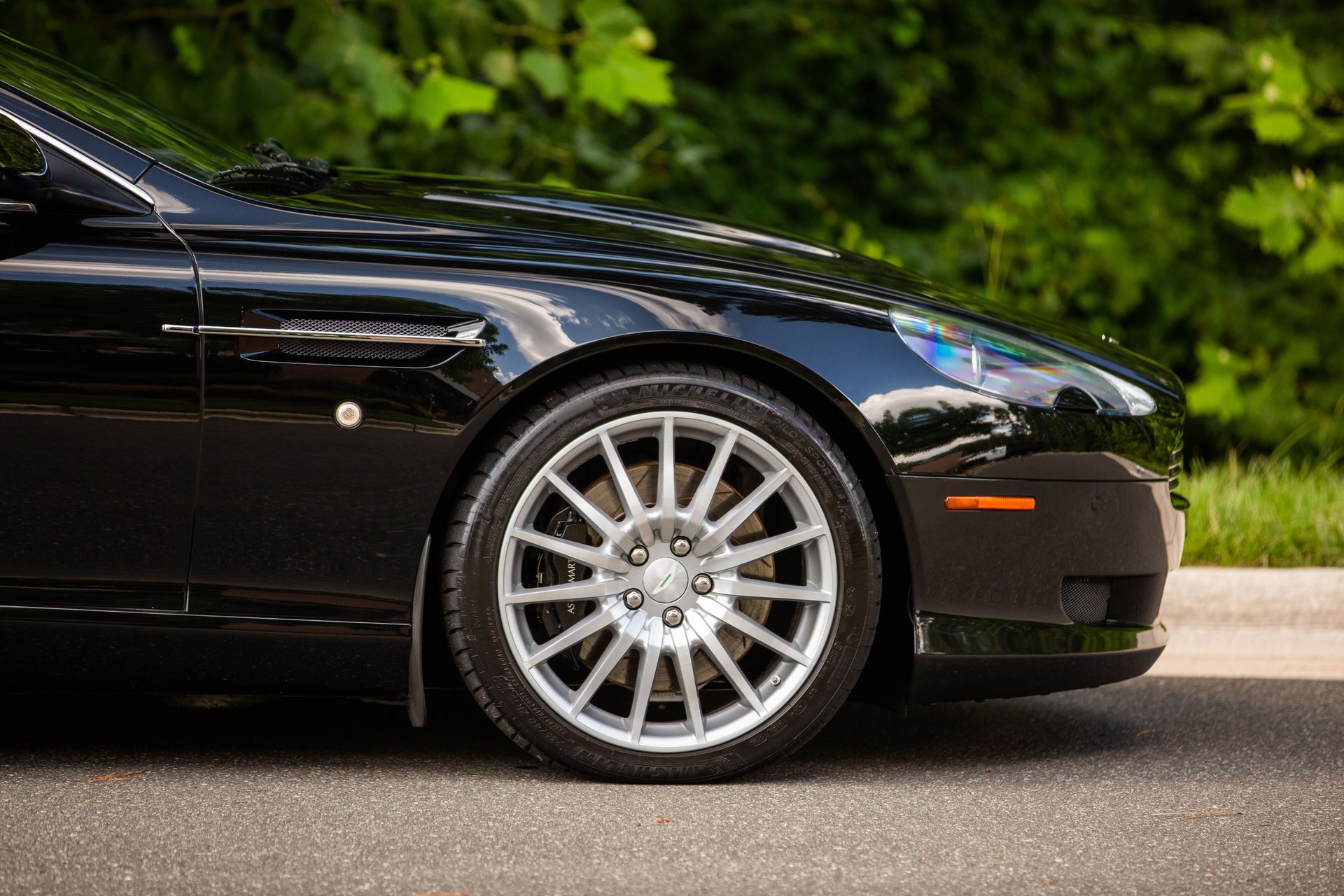 Used 2007 Aston Martin DB9 Volante RWD image 10