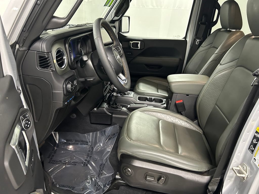 Used 2024 Jeep Wrangler High Altitude AWD/4WD image 12