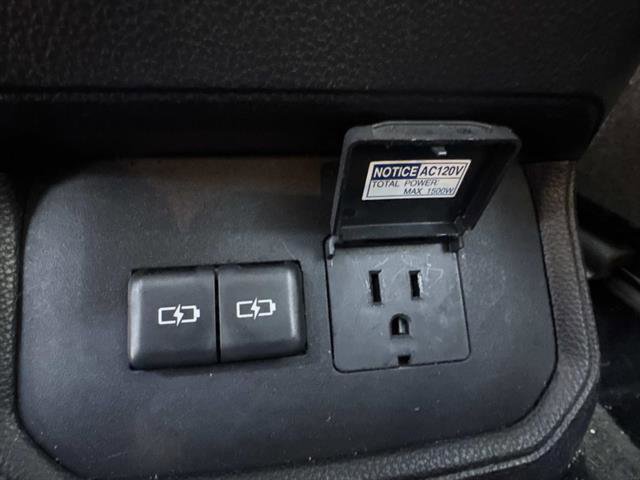 Used 2022 Toyota Highlander Bronze Edition AWD/4WD image 11