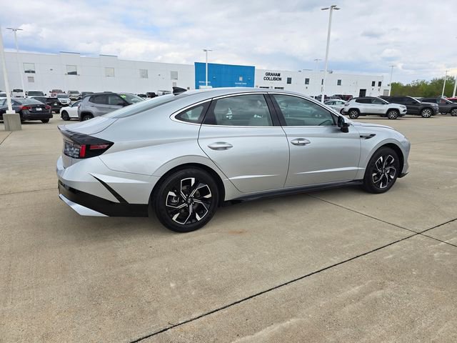 Used 2025 Hyundai Sonata SEL FWD image 14