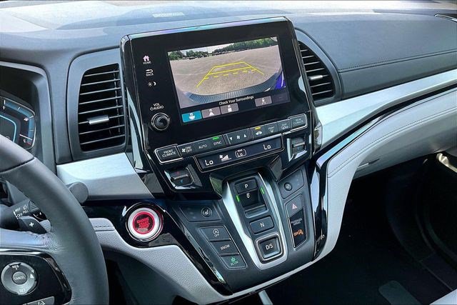 Certified 2022 Honda Odyssey Touring image 14