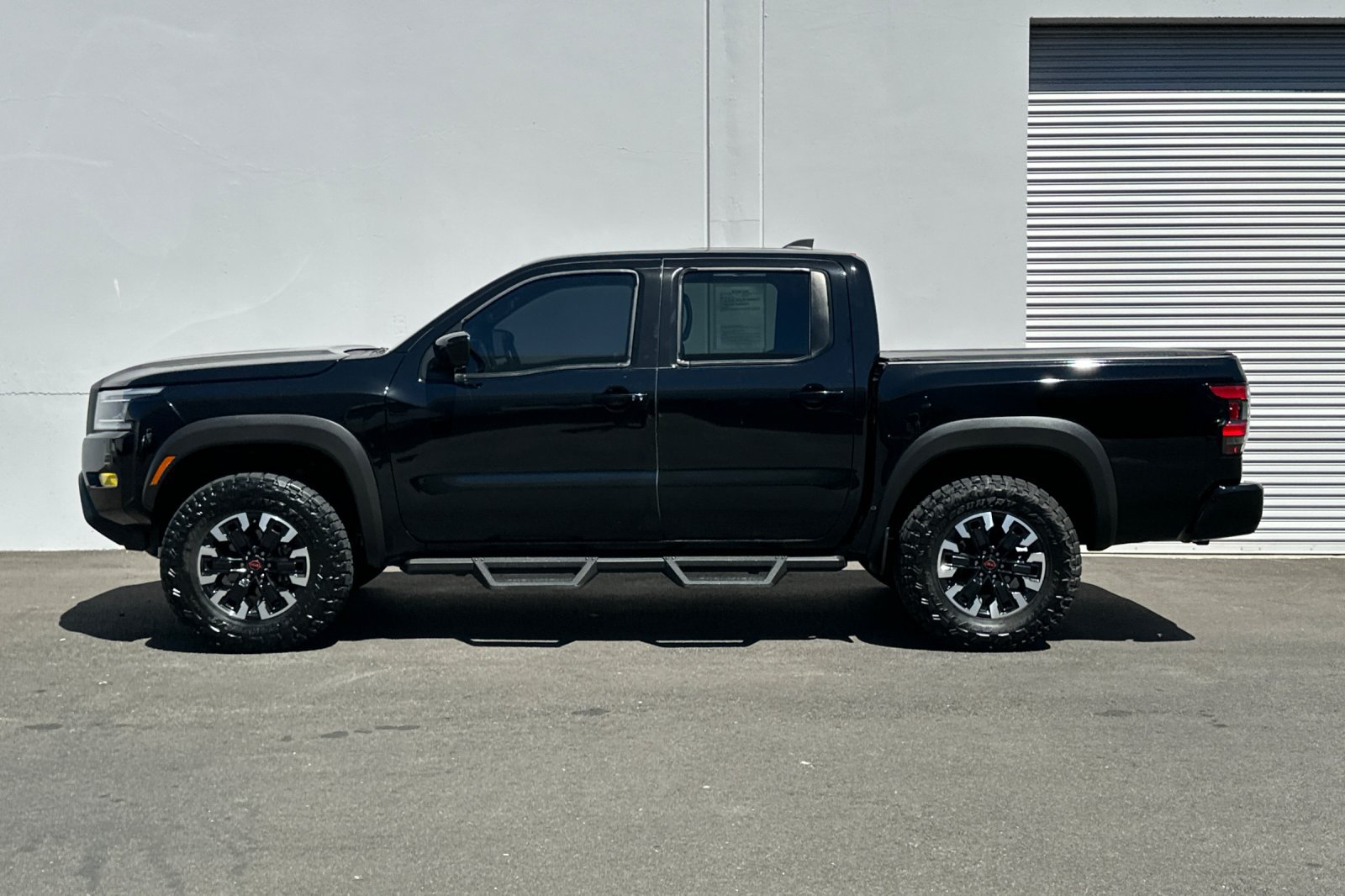Used 2022 Nissan Frontier PRO-4X w/ Off-Road Protection Package AWD/4WD image 7