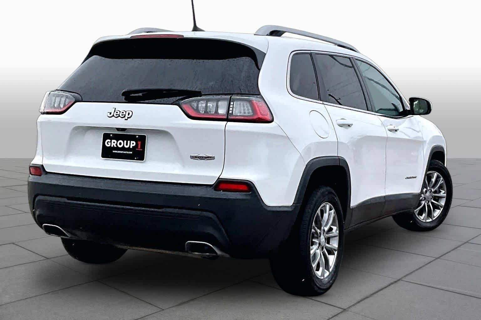 Used 2019 Jeep Cherokee Latitude Plus FWD image 13