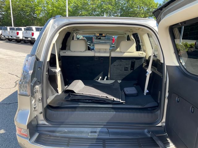 Used 2020 Lexus GX 460 Premium w/ Premium Package AWD/4WD image 19