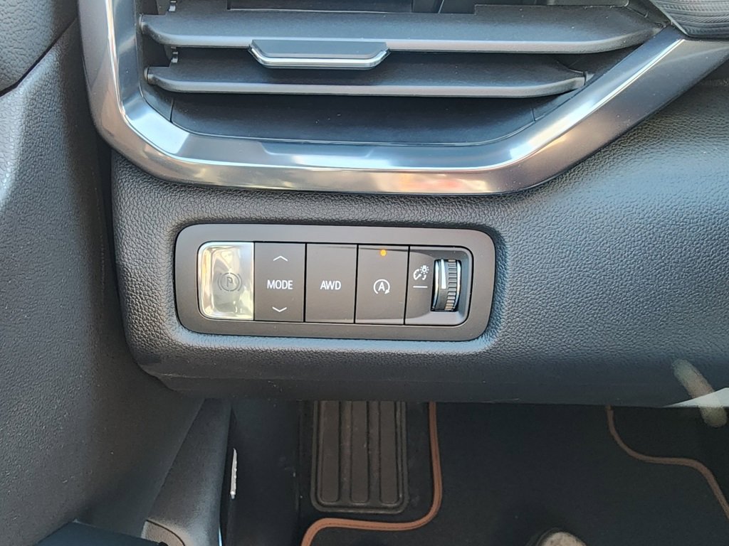 New 2026 GMC Acadia AT4 w/ Luxury Package image 19