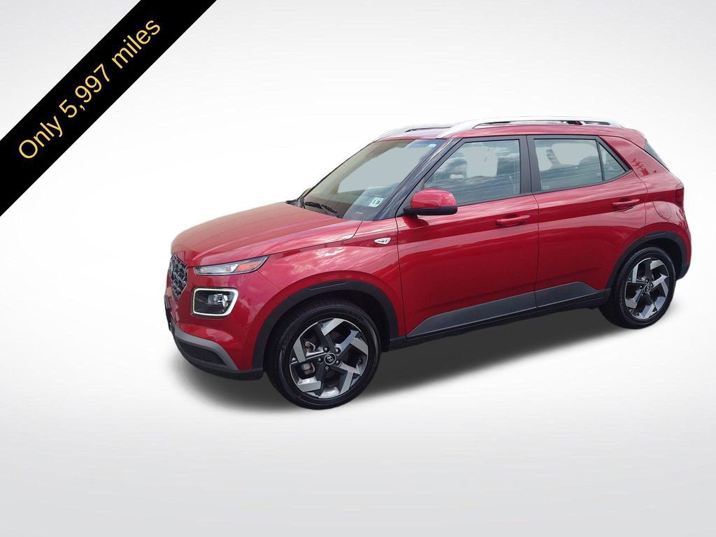 Certified 2023 Hyundai Venue Limited FWD image 2