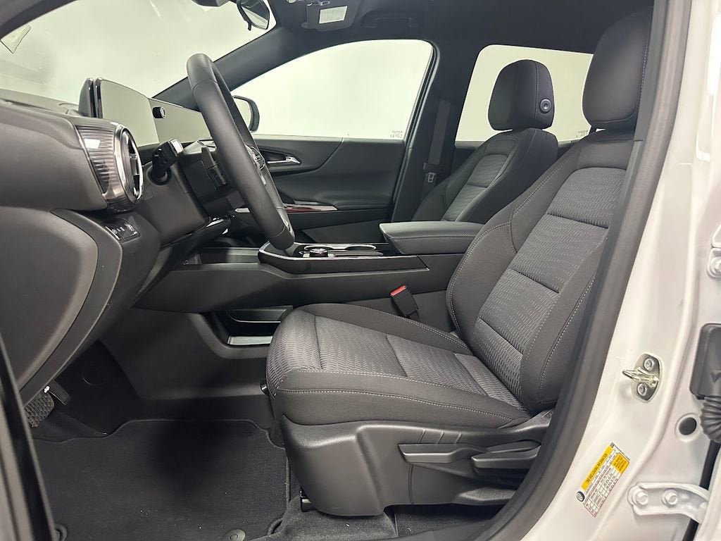 New 2026 Chevrolet Equinox LT w/ Safety and Technology Package FWD image 19