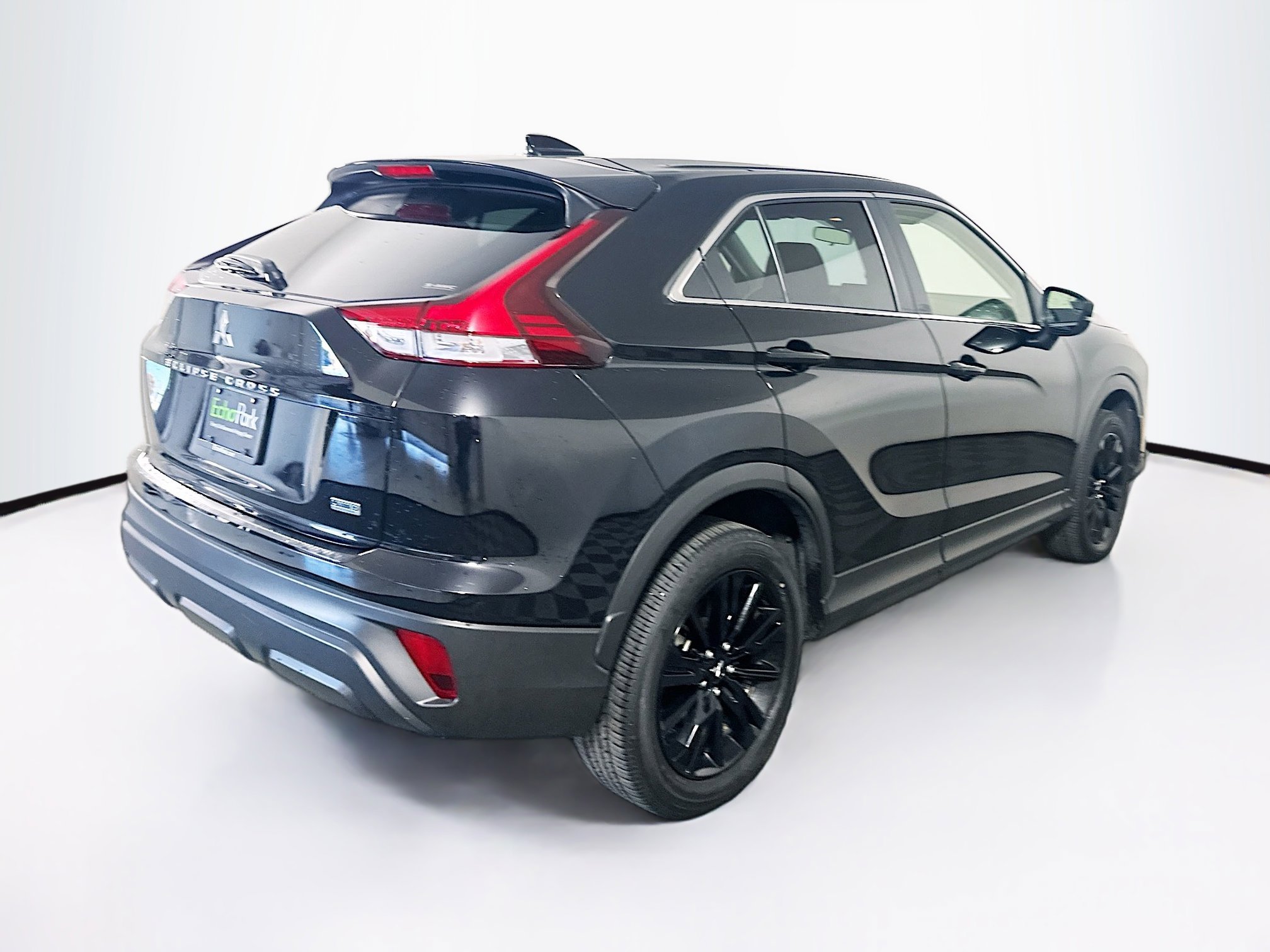 Used 2024 Mitsubishi Eclipse Cross LE image 9