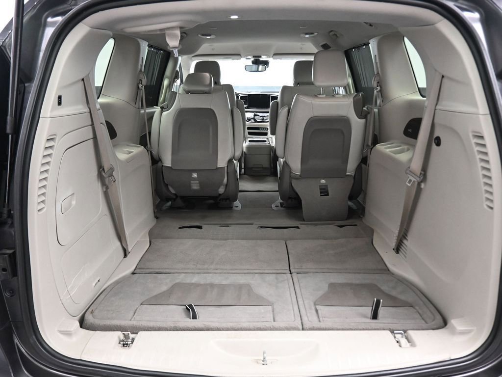 Used 2021 Chrysler Pacifica Touring-L FWD image 69