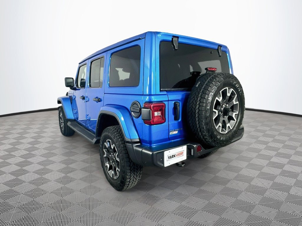 Used 2025 Jeep Wrangler Unlimited Sahara AWD/4WD image 7