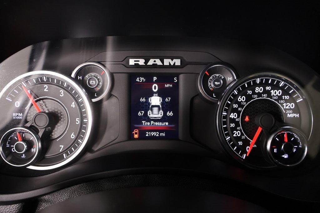 Used 2024 RAM 2500 Big Horn w/ Bed Utility Group image 4