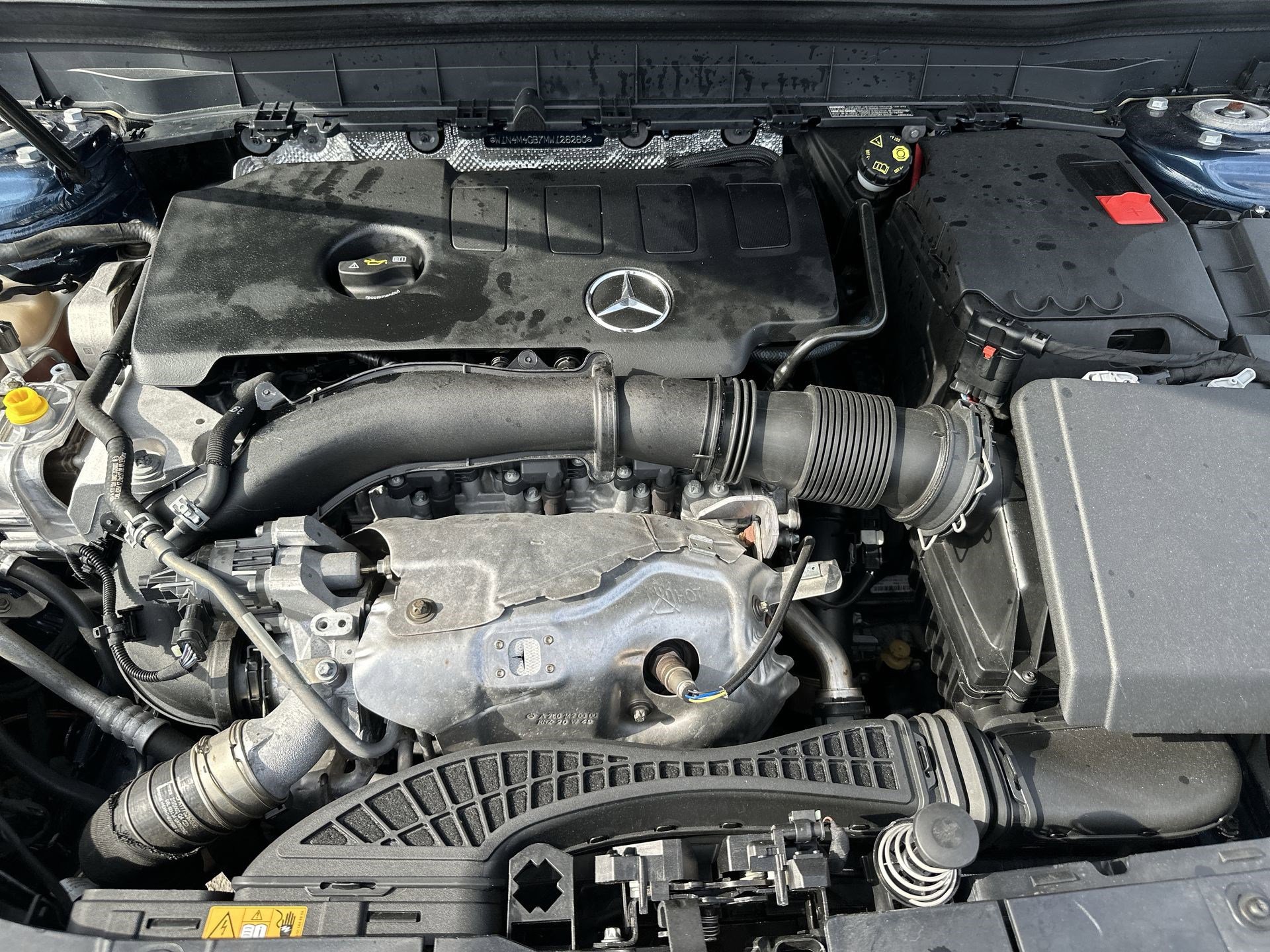 Used 2021 Mercedes-Benz GLB 250 w/ Premium Package image 17