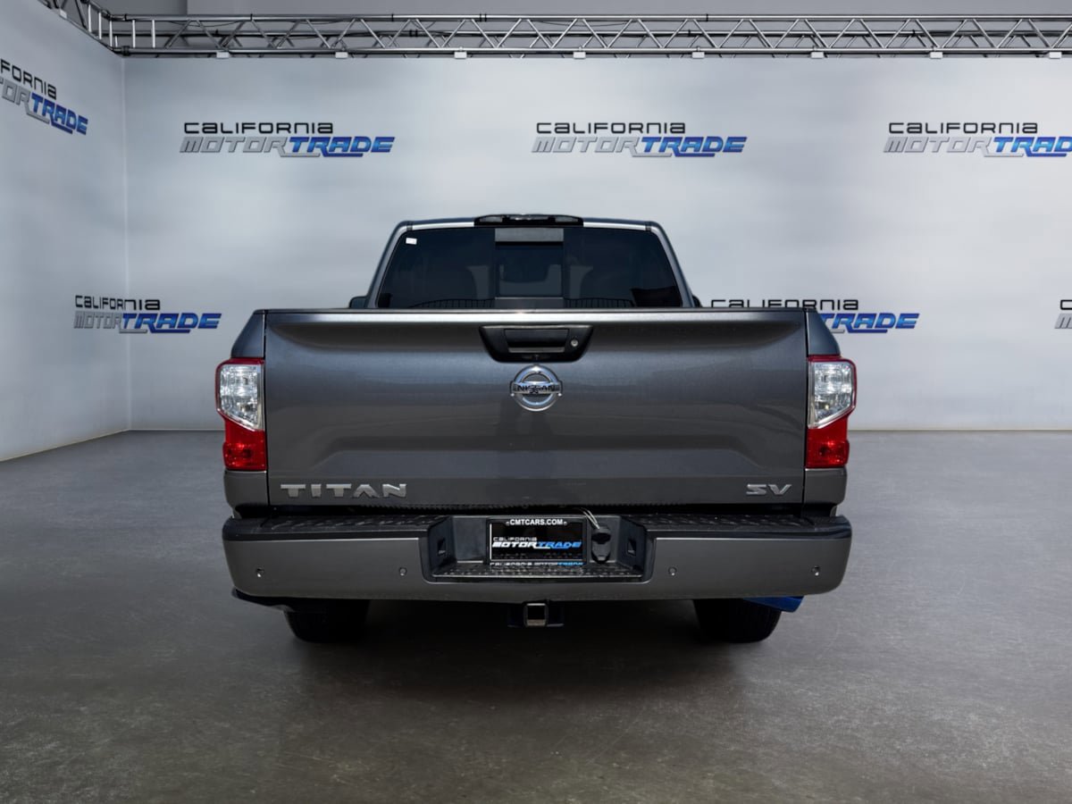 Used 2021 Nissan Titan SV w/ SV Convenience Package image 6
