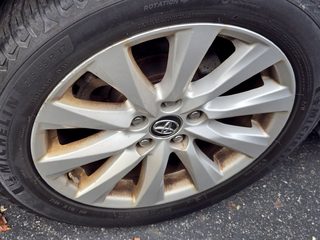 Used 2018 Toyota Camry LE FWD image 9