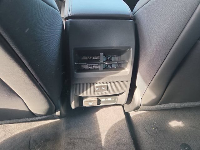 Used 2026 Jeep Cherokee Overland w/ Advanced Pro Tech Group AWD/4WD image 16