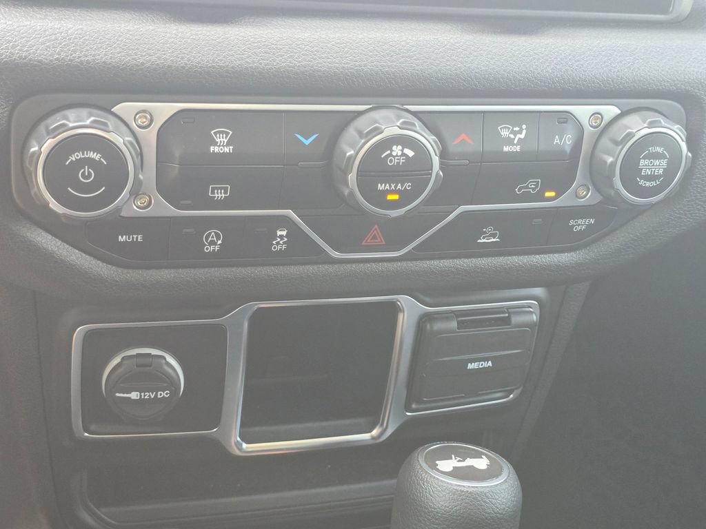 Used 2024 Jeep Wrangler Unlimited Sport AWD/4WD image 33
