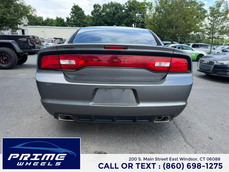 Used 2011 Dodge Charger SE RWD image 6