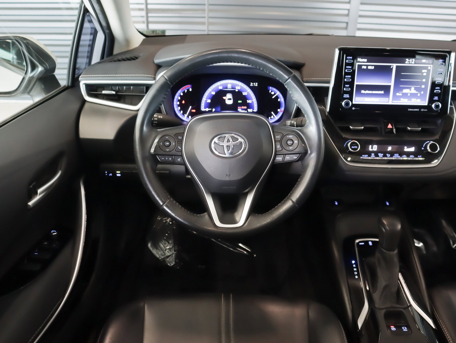Used 2020 Toyota Corolla XLE w/ Carpet Mat Package (TMS) FWD image 18