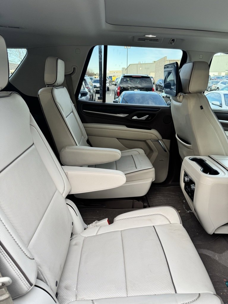 Used 2021 GMC Yukon Denali w/ Denali Premium Package image 5